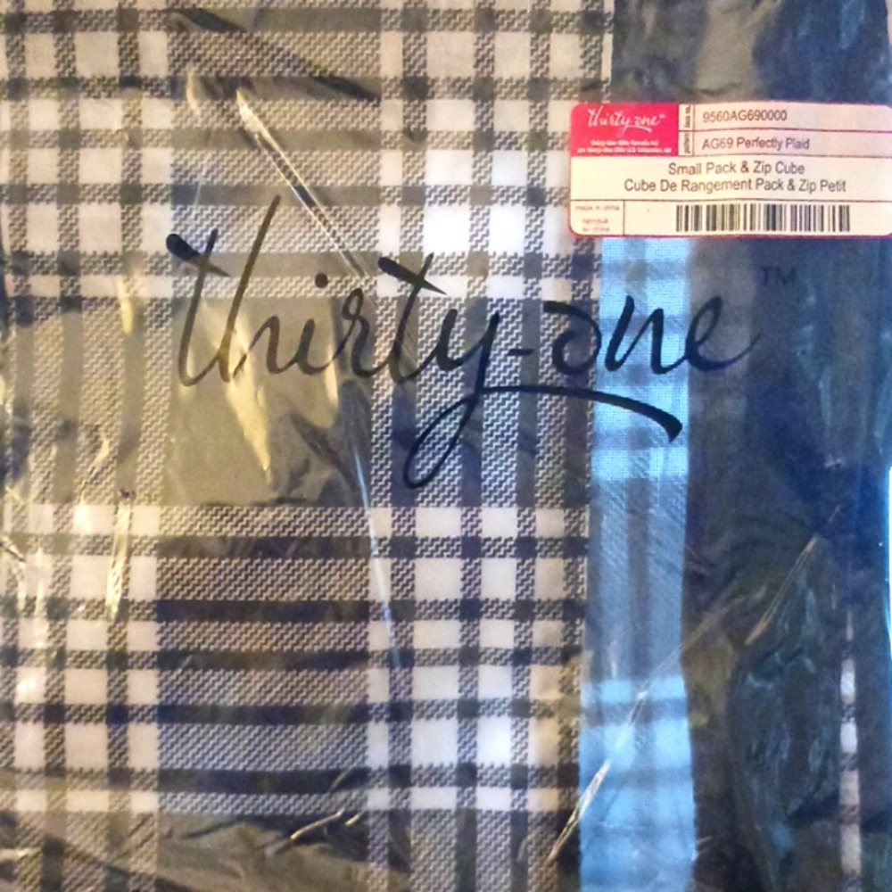 Thirty One small pack & zip Cube- New in Bag